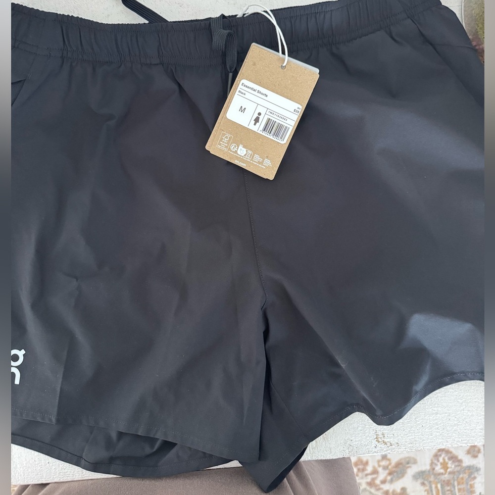 On cloud running unisex Performance Training Shorts